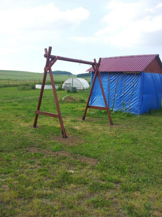 Der Kleine Bauernhof Keine Arbeiter Zadnych Pracownikow Διαμέρισμα Lubiatow  Εξωτερικό φωτογραφία