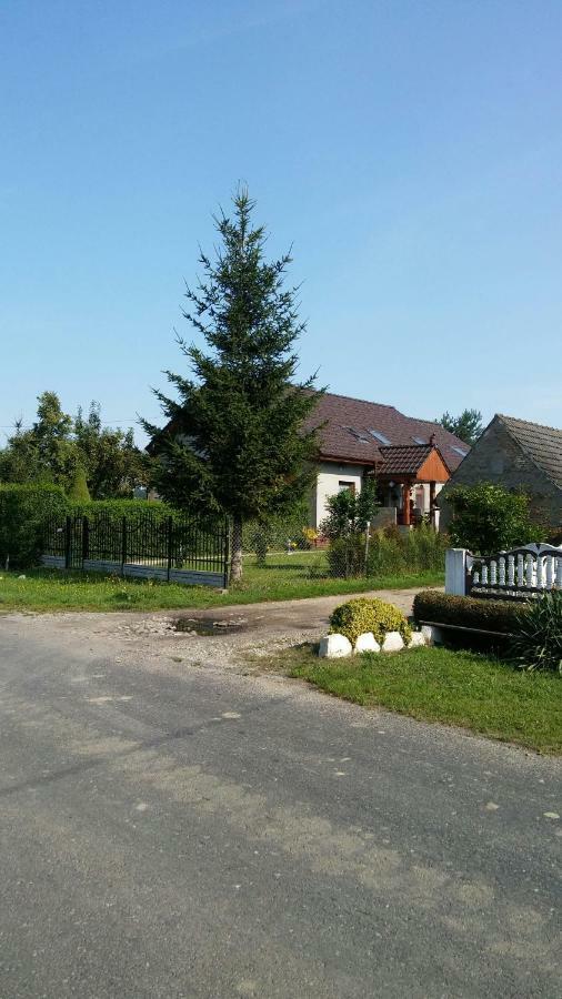 Der Kleine Bauernhof Keine Arbeiter Zadnych Pracownikow Διαμέρισμα Lubiatow  Εξωτερικό φωτογραφία